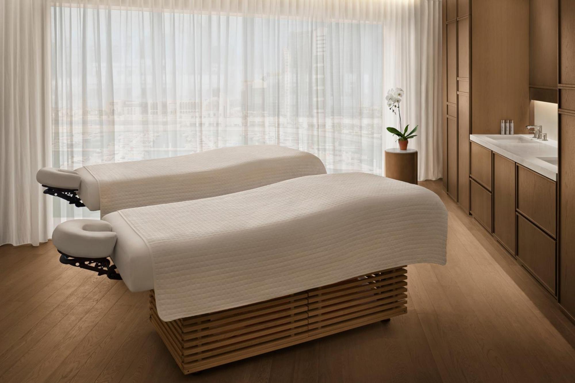 The Abu Dhabi Edition Esterno foto Treatment room at The Spa at The Standard London